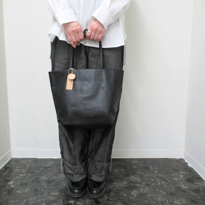 le onde  レザートートバッグＭ /BK1